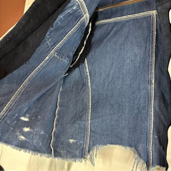 FREE PEOPLE Women’s Size M Denim Jean Jacket Coat Destructed Distressed - Picture 9 of 15
